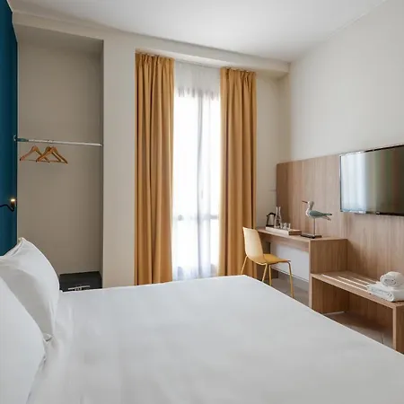 Riva ホテル アラッシオ