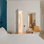 Hotell Riva 4*
